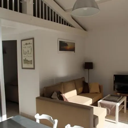 Сasa de vacaciones House Avre De Patz Garein